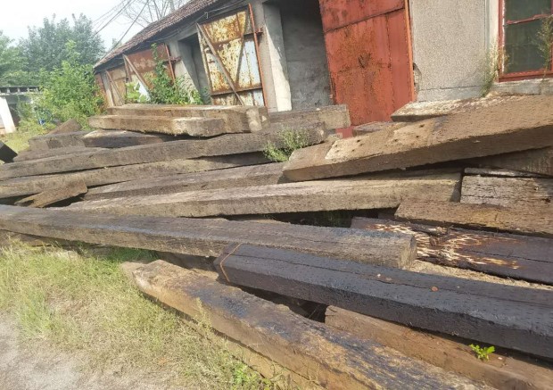 出售鐵路舊枕木 出售鐵路舊枕木